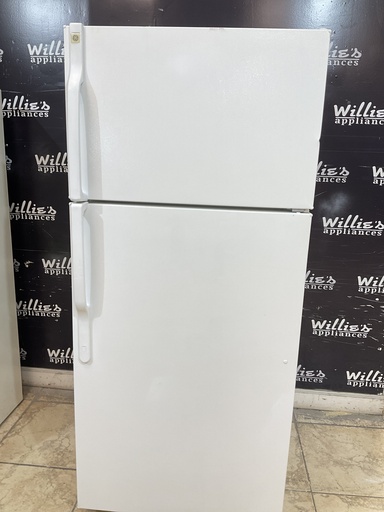 [98449] Ge Used Refrigerator Top and Bottom 28x64 1/2” (White) 