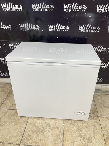 [98461] Frigidaire Used Freezer Chest 35 1/2” x33 (White) 