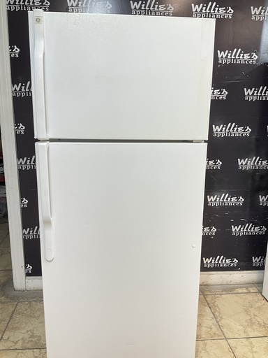 [98535] Ge Used Refrigerator Top and Bottom 28x67 (White) 