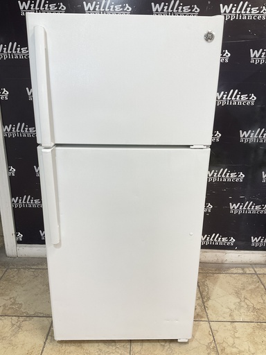 [98534] Ge Used Refrigerator Top and Bottom 28x61 