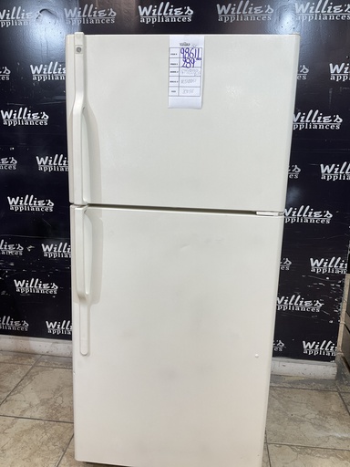 [98611] Ge Used Refrigerator Top and Bottom 30x66 (Bisque) 