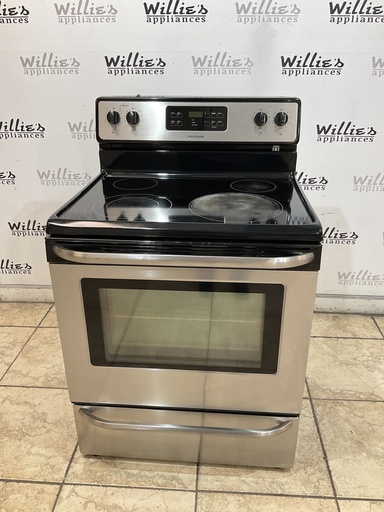 [98767] Frigidaire Used Electric Stove 220volts (40/50 AMP) 30inches {no cord} (Stainless steel) 