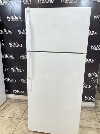 [98817] Ge Used Refrigerator Top and Bottom 28x67 (White) 