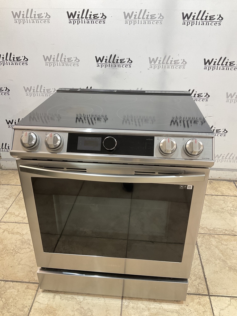 Samsung Used Electric Stove 220volts (40/50 AMP) 30inches {4 prong} (Stainless steel) 
