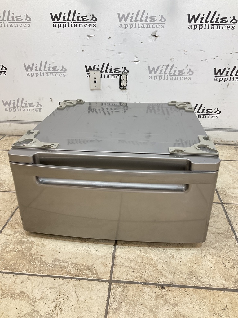 Lg Used Pedestal 27inches (Grey) 