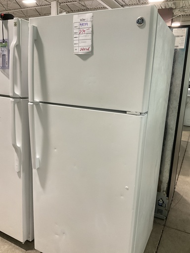 [99134] Ge Used Refrigerator Top and Bottom 28x64 1/2” (White) 