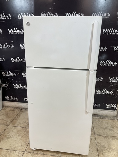[99299] Ge Used Refrigerator Top and Bottom 28x61 (White) 