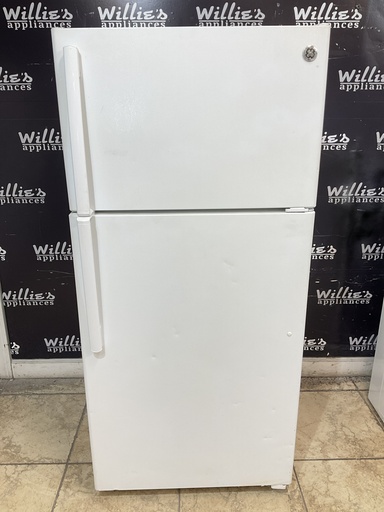 [99455] Ge Used Refrigerator Top and Bottom 28x61 (White) 