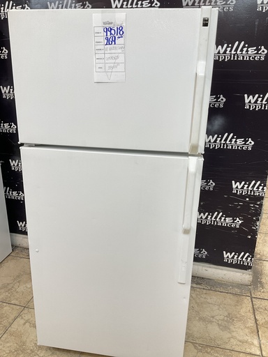[99518] Hotpoint Used Refrigerator Top and Bottom 28x64 1/2” 