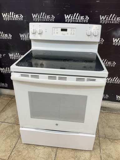 [99501] Ge Used Electric Stove 220volts (40/50 AMP) 30inches {4 prong} (White) 