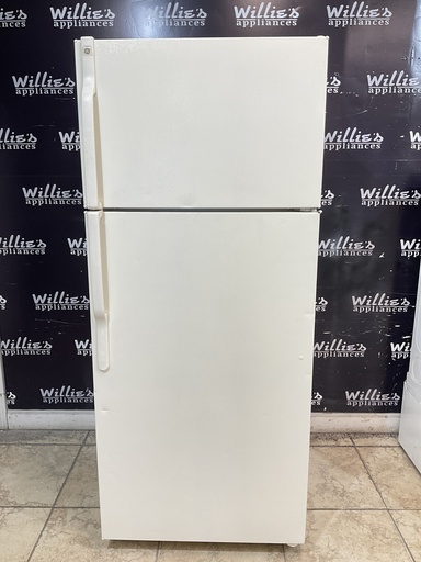 [99539] Ge Used Refrigerator Top and Bottom 28x67 (Bisque) 