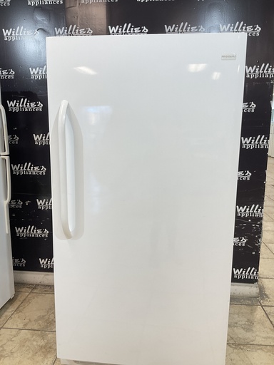 [99543] Frigidaire Used Freezer Upright 34x67 (White) 