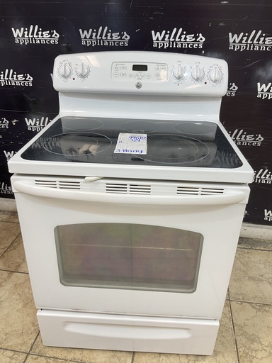 [99610] Ge Used Electric Stove 220volts (30 AMP) 30inches {3 prong} (white) 