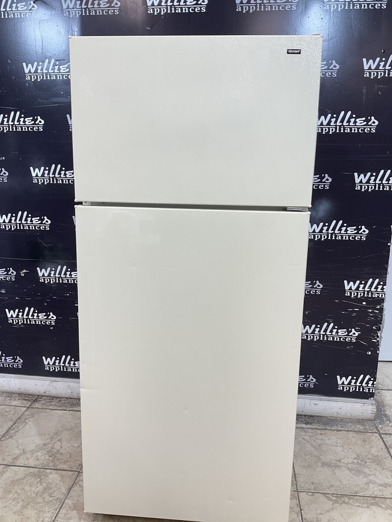 Hotpoint Used Refrigerator Top and Bottom 28x64 1/2” (Bisque) 