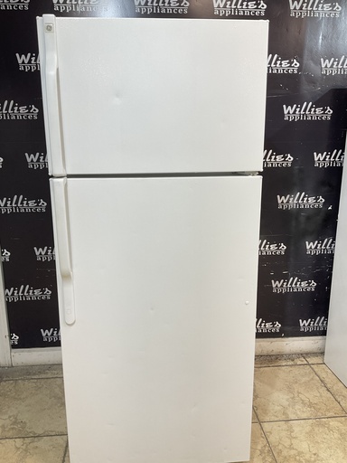 [99697] Ge Used Refrigerator Top and Bottom 28x67 (White) 