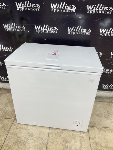 [99931] Avanti Used Freezer Chest 32 1/2” x 33 1/2” (White) 