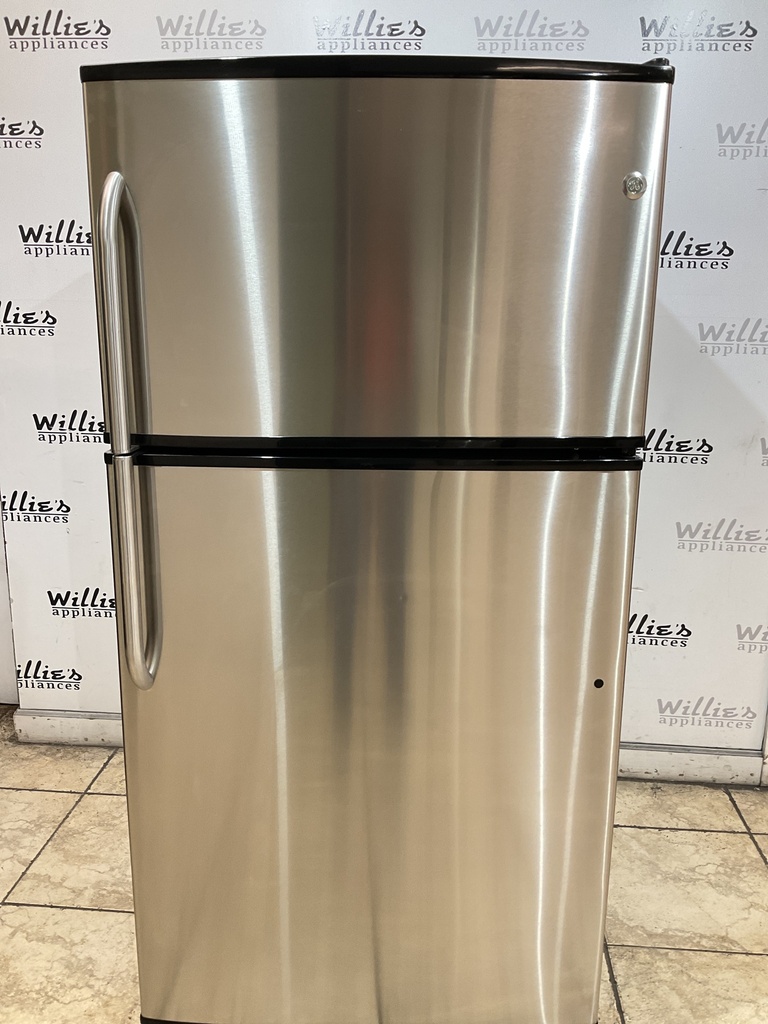 Ge Used Refrigerator Top and Bottom 33x66 1/2” (Stainless Steel) 