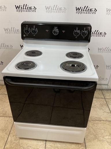 [100477] Ge Used Electric Stove 220volts (40/50 AMP) 30inches {no cord} (White/Black) 