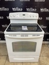 Ge Used Electric Stove 220volts (40/50 AMP) 30inches {no cord} (White) 