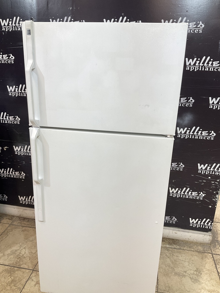Hotpoint Used Refrigerator Top and Bottom 28x64 1/2” (White) 