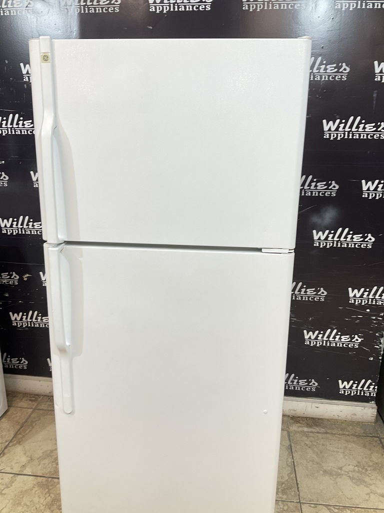 Ge Used Refrigerator Top and Bottom 30x66 1/2” (White) 