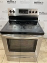 Frigidaire Used Electric Stove 220volts (40/50 AMP) 30inches {4 prong} (Stainless Steel) 