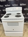 Ge Used Electric Stove 220volts (40/50 AMP) 30inches {no cord} (White) 
