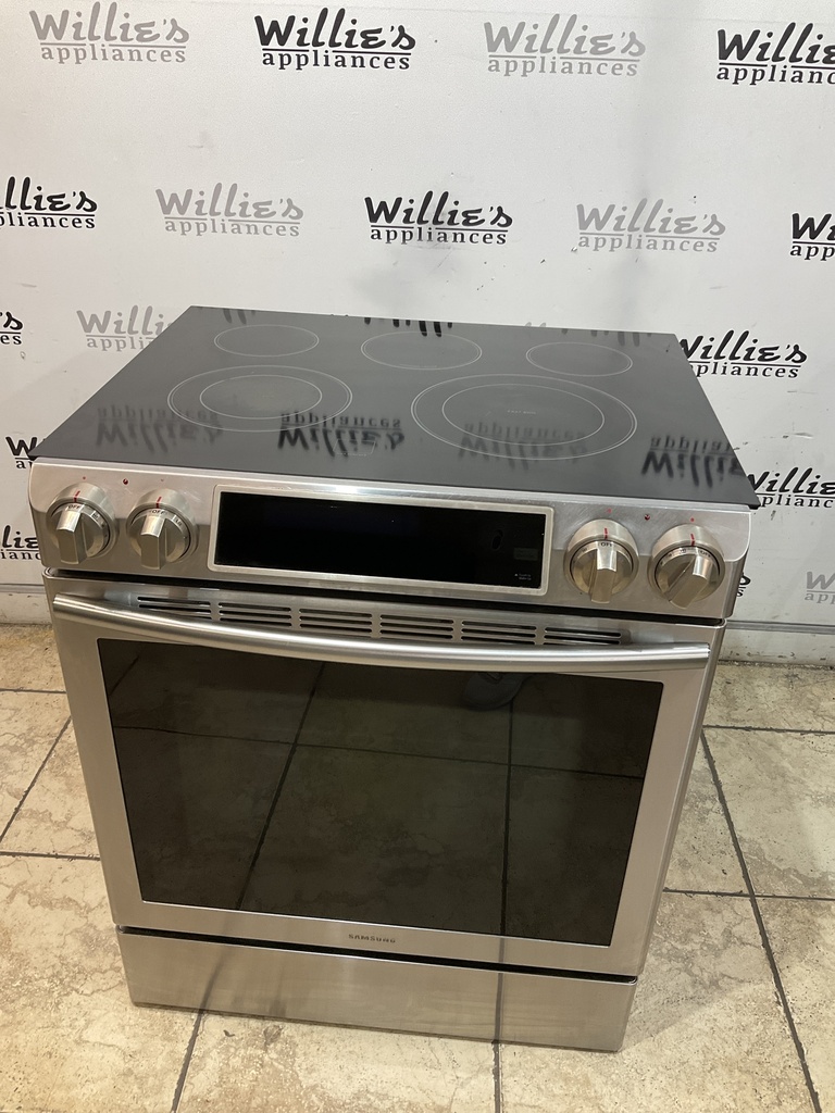 Samsung Used Electric Stove 220volts (40/50 AMP) 30inches {3 prong} (Stainless steel) 