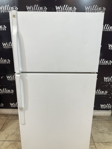 [100947] Ge Used Refrigerator Top and Bottom 28x61 1/2” (White) 