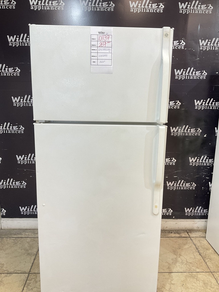 Ge Used Refrigerator Top and Bottom 28x64 1/2” (White) 