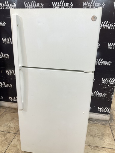 [101296] Ge Used Refrigerator Top and Bottom 28x61 1/2” (White) 