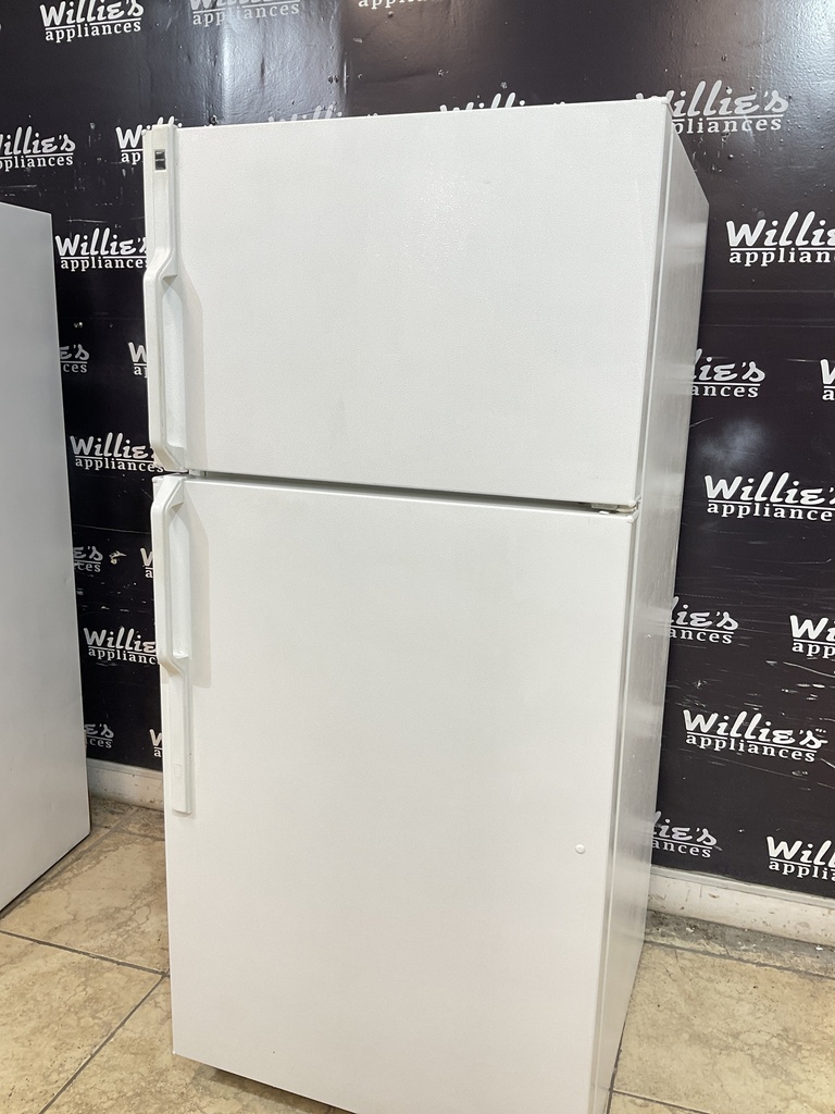 Hotpoint Used Refrigerator Top and Bottom 28x61 1/2” (White) 
