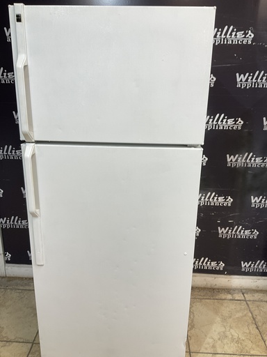 [101527] Ge Used Refrigerator Top and Bottom 28x67 1/2” (White) 
