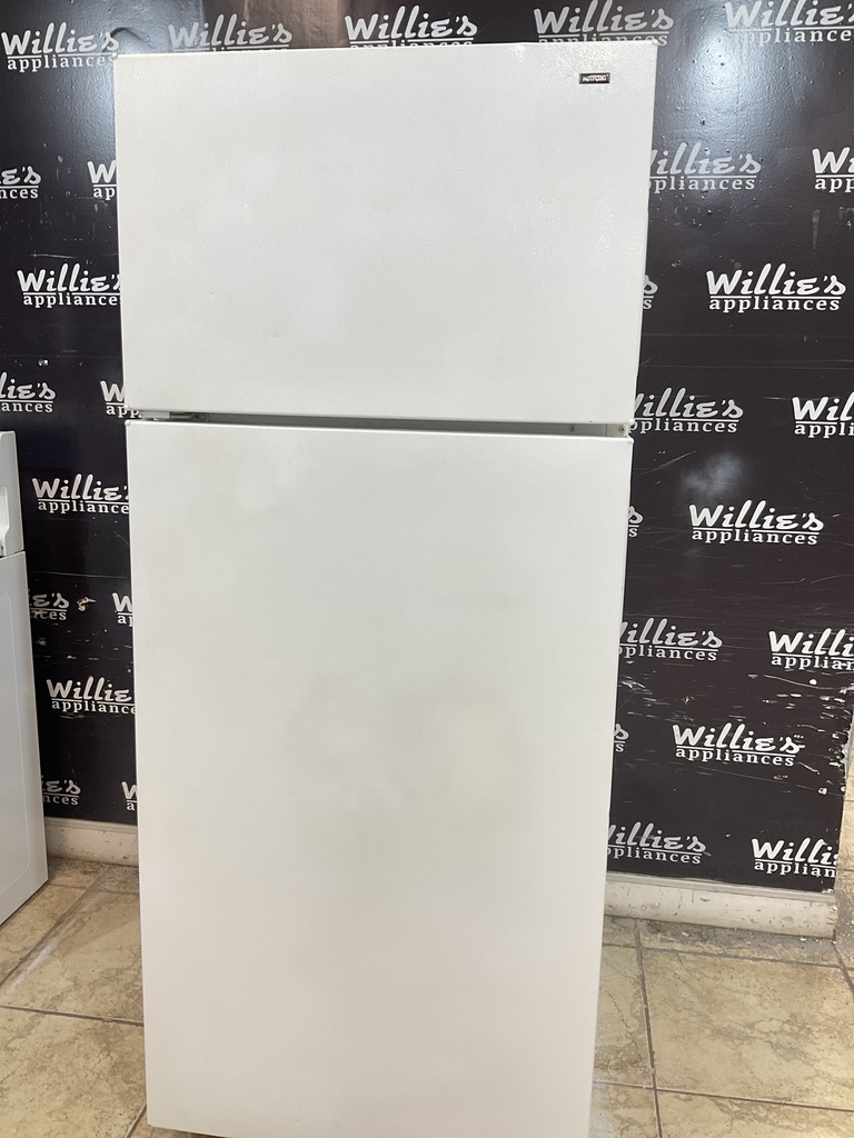 Hotpoint Used Refrigerator Top and Bottom 28x67 (White) 