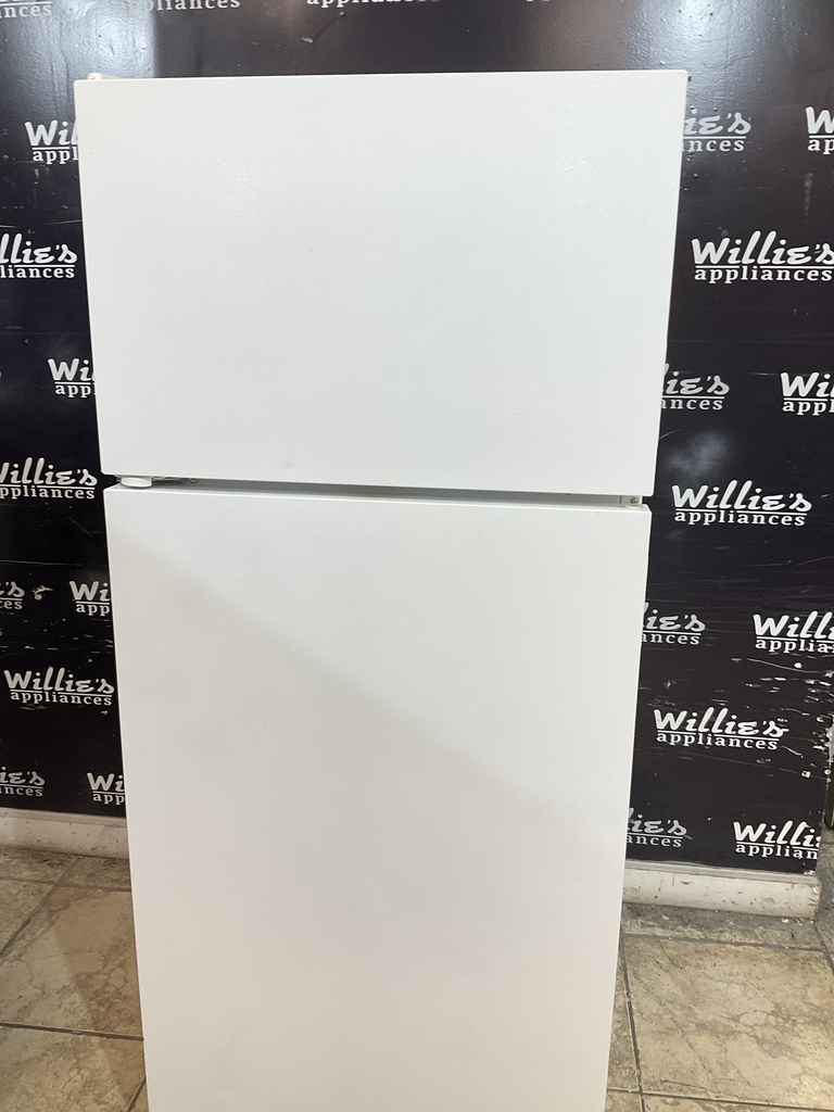 Frigidaire Used Refrigerator Top and Bottom 28 1/2” x 64 1/2” (white) 