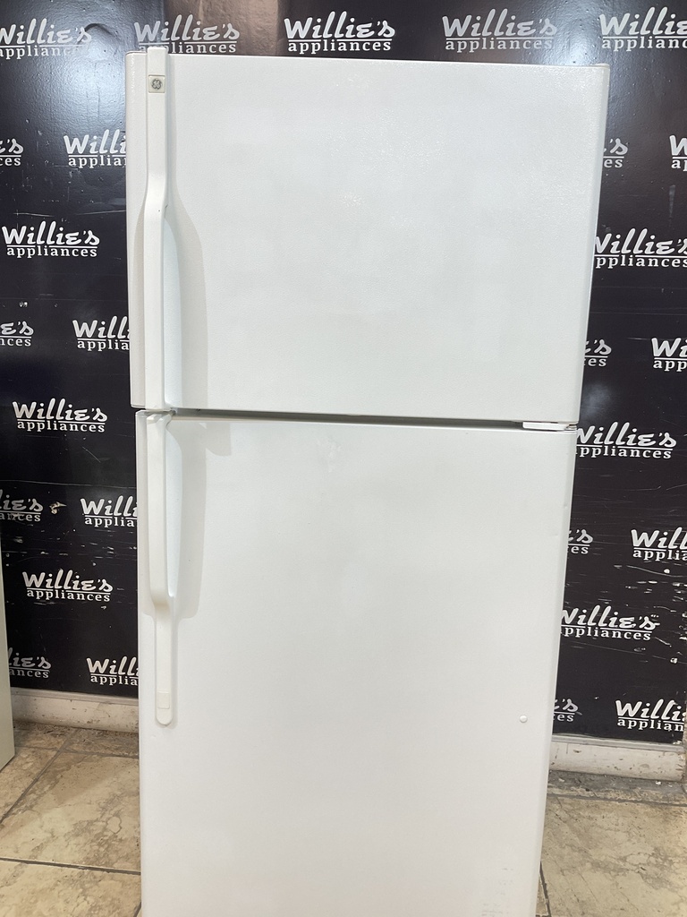 Ge Used Refrigerator Top and Bottom 30x66 1/2” (White) 