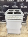 Frigidaire Used Electric Stove 220volts (40/50 AMP) 20inches {no cord} (White) 