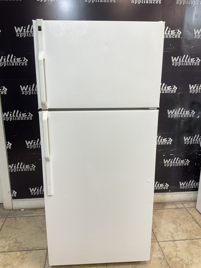 Hotpoint Used Refrigerator Top and Bottom 28x64 1/2” (White) 