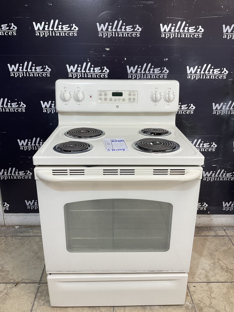 Ge Used Electric Stove 220volts (40/50 AMP) 30inches {3 prong} (Bisque) 