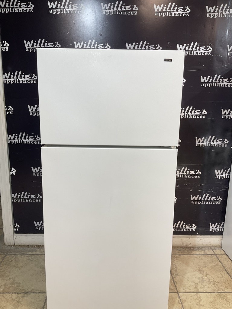 Hotpoint Used Refrigerator Top and Bottom 28x61 1/2” (White) 