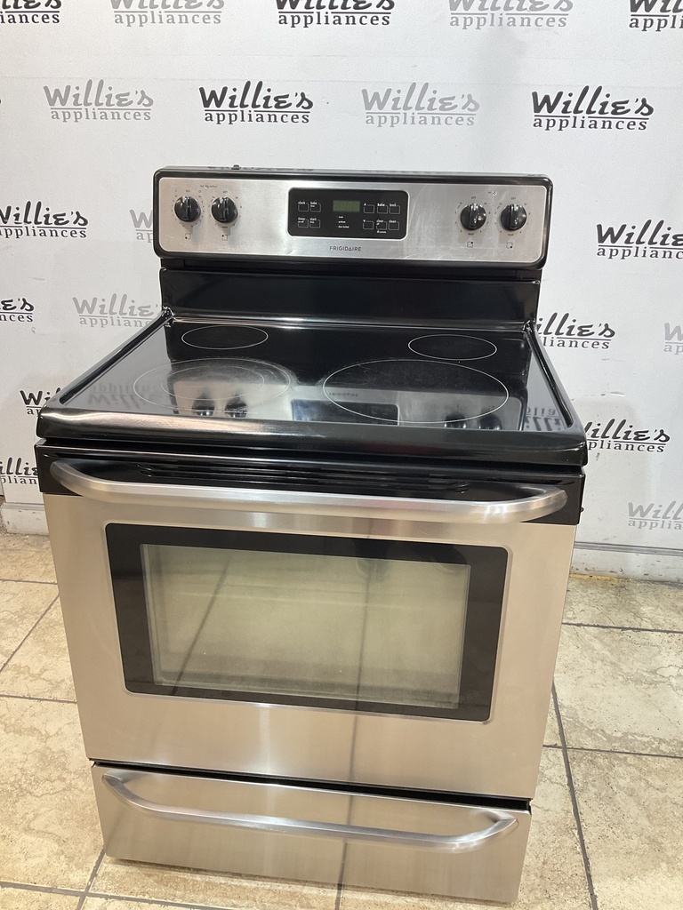 Frigidaire Used Electric Stove 220volts (40/50 AMP) 30inches {no cord} (Stainless steel) 