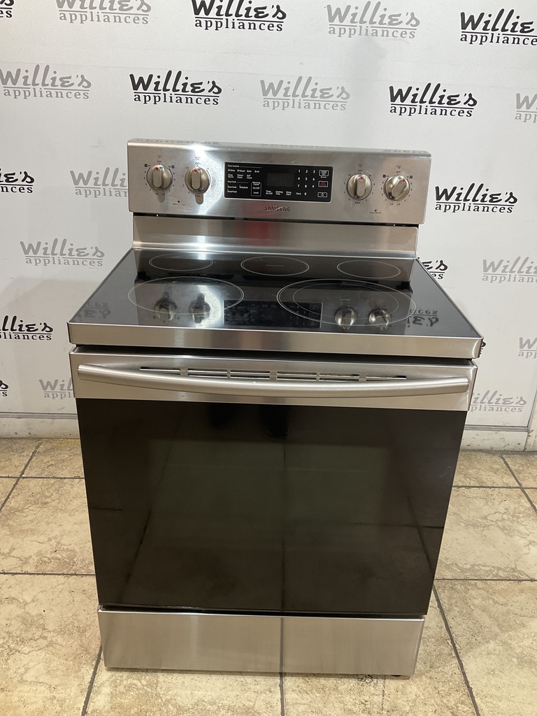 Samsung Used Electric Stove 220volts (40/50 AMP) 30inches {3 prong} (Stainless steel) 