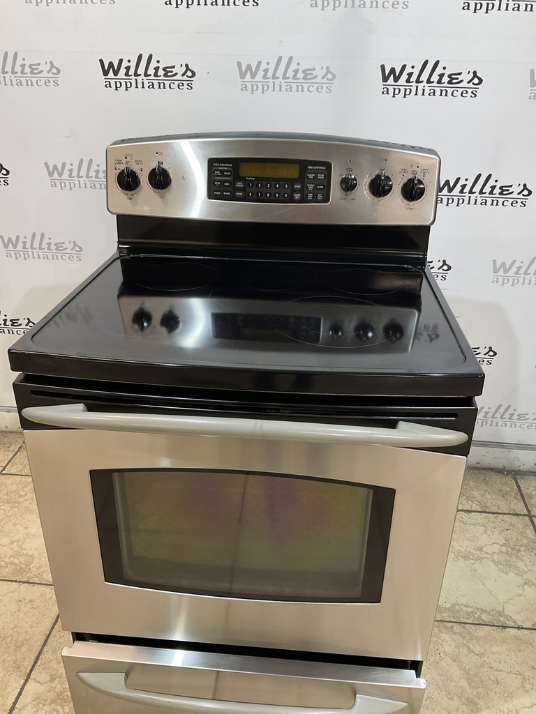 Ge Used Electric Stove 220volts (40/50 AMP) 30inches {no cord} (Stainless steel) 