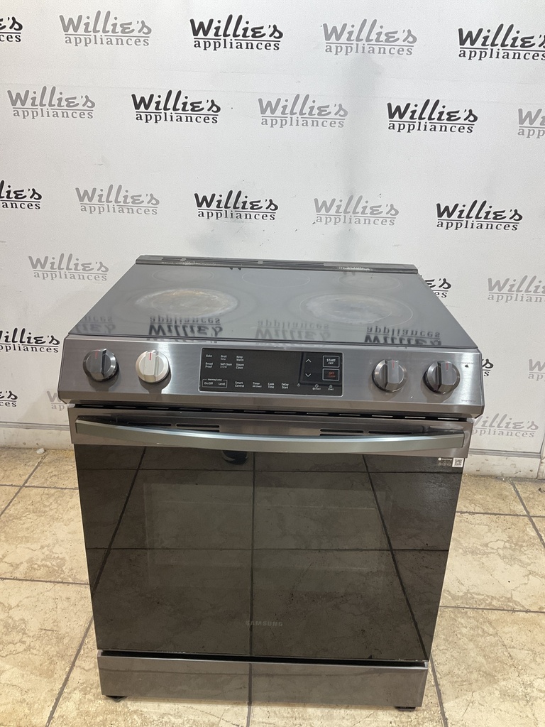 Samsung Used Electric Stove 220 volts (40/50 AMP) 30inches {no cord} (Black Stainless) 