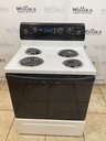 Whirlpool Used Electric Stove 220volts (40/50 AMP) 30inches {3 prong} (White/Black) 