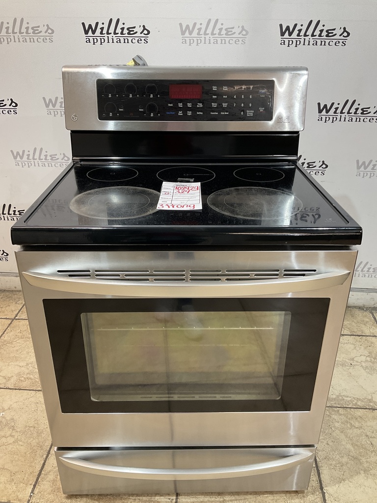 Lg Used Electric Stove 220volts (40/50 AMP) 30inches {3 prong} (Stainless Steel) 