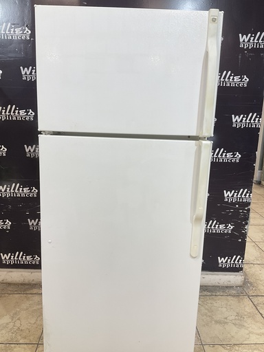 [102958] Ge Used Refrigerator Top and Bottom 28x64 1/2” (White) 