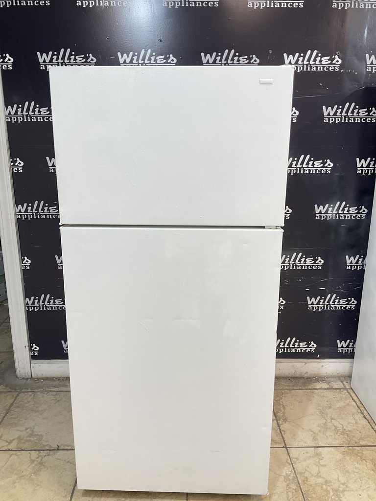 Hotpoint Used Refrigerator Top and Bottom 28x61 1/2” (White) 