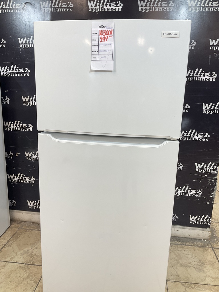 Frigidaire Used Refrigerator Top and Bottom 30x66 (White) 