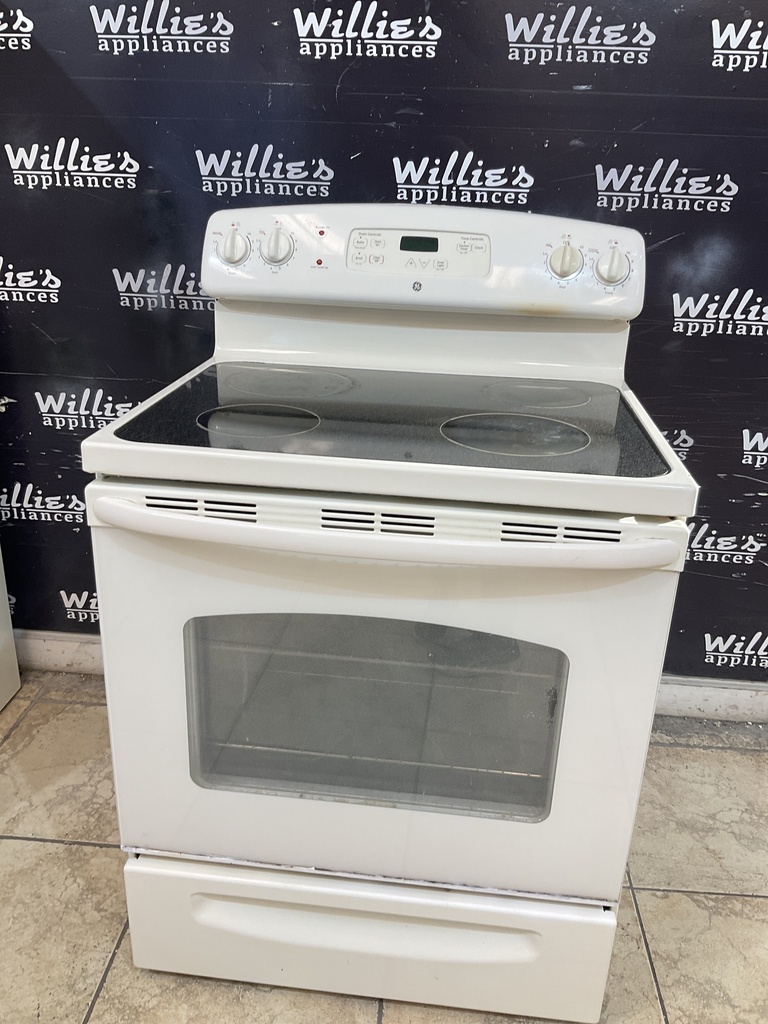 Ge Used Electric Stove 220volts (/50 AMP) 30inches {no cord} (Bisque) 